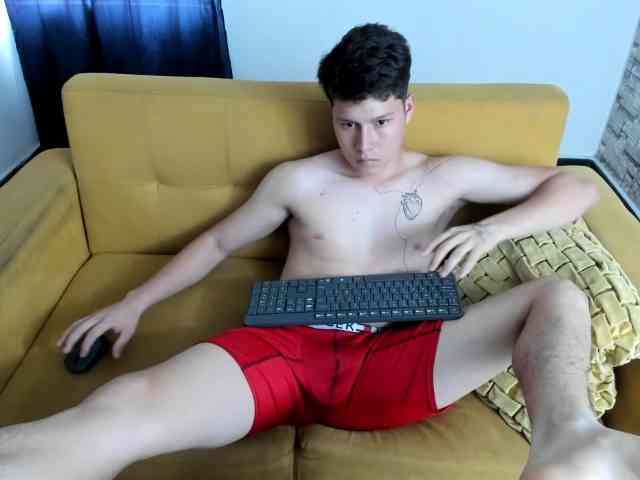 daniel-leon daniel-leon