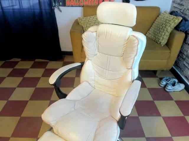 daniel-leon daniel-leon