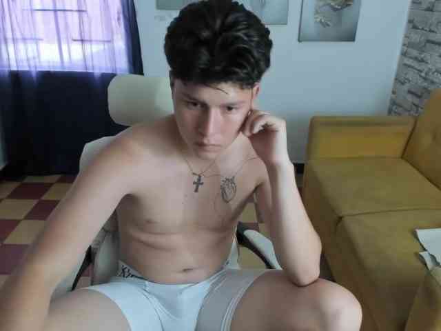 daniel-leon daniel-leon