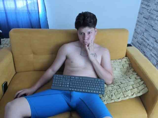 daniel-leon Live Webcam on BongaCams