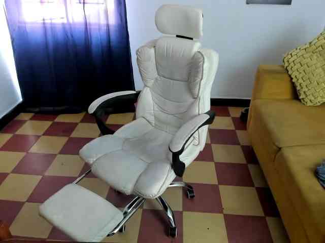 daniel-leon daniel-leon