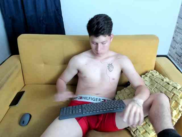 daniel-leon daniel-leon