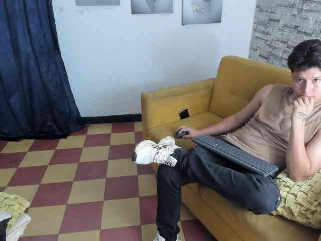 daniel-leon daniel-leon