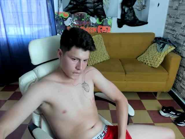 daniel-leon daniel-leon