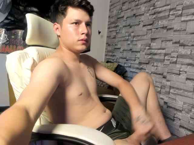 daniel-leon daniel-leon