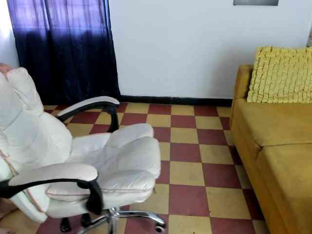 daniel-leon daniel-leon