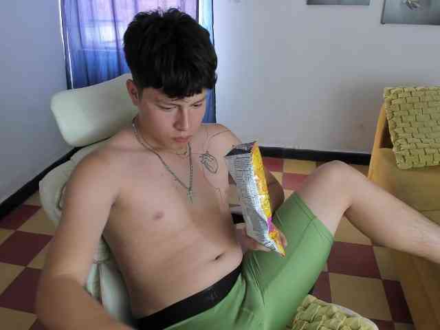 daniel-leon daniel-leon