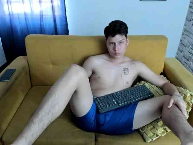 daniel-leon daniel-leon