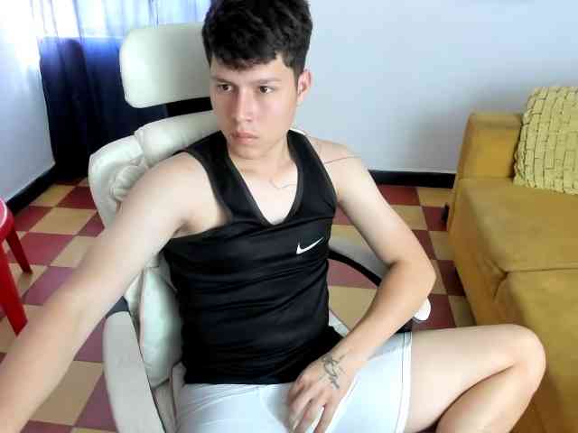 daniel-leon daniel-leon