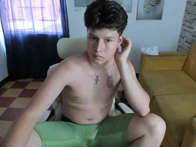 daniel-leon daniel-leon