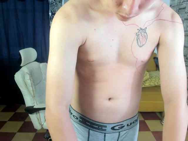 daniel-leon daniel-leon