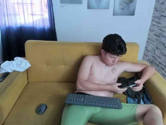 daniel-leon daniel-leon