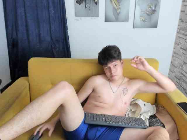 daniel-leon daniel-leon