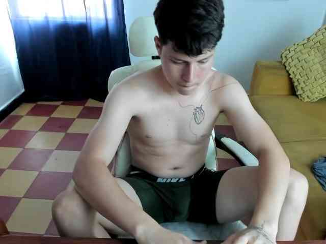 daniel-leon daniel-leon