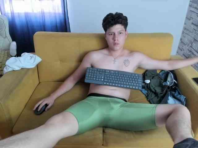 daniel-leon daniel-leon