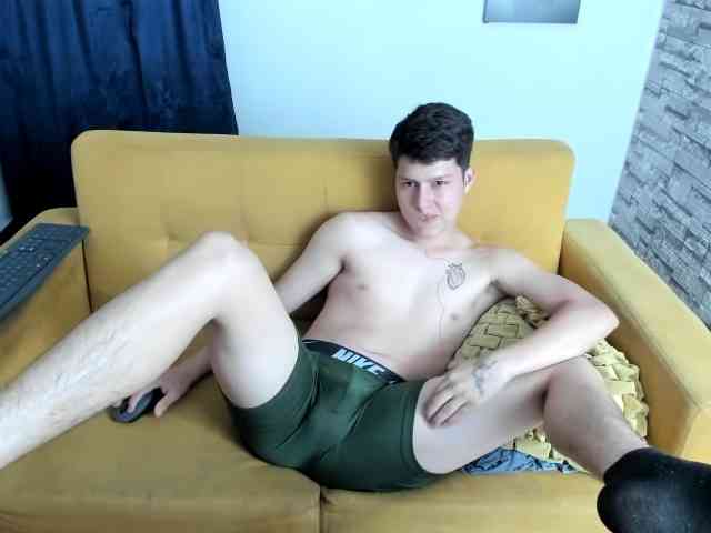 daniel-leon daniel-leon