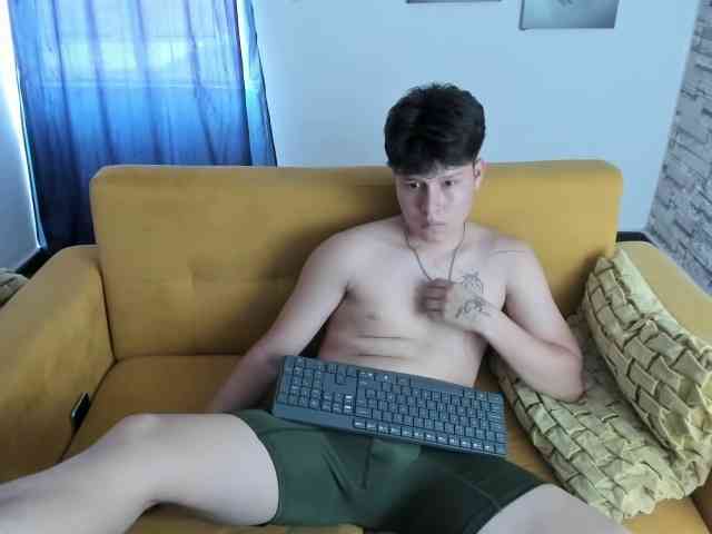 daniel-leon daniel-leon