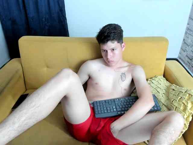 daniel-leon daniel-leon