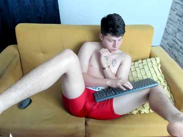 daniel-leon daniel-leon