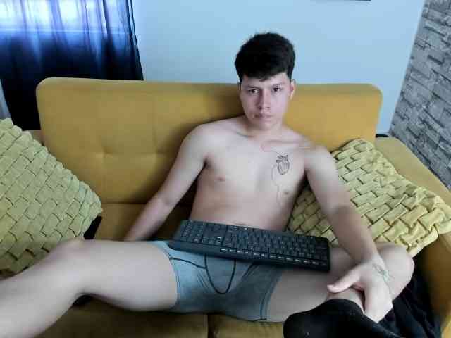 daniel-leon daniel-leon