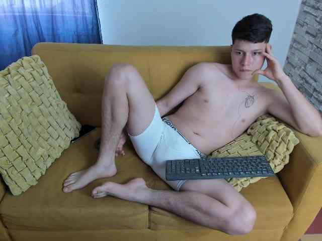 daniel-leon daniel-leon