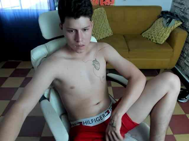 daniel-leon daniel-leon