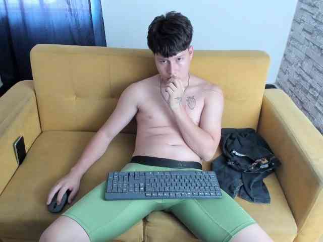 daniel-leon daniel-leon