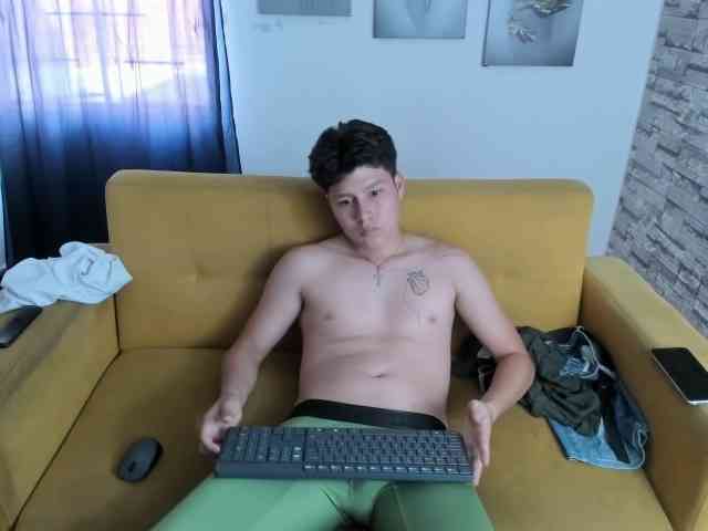 daniel-leon daniel-leon