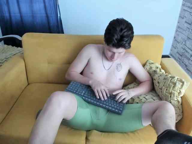 daniel-leon daniel-leon