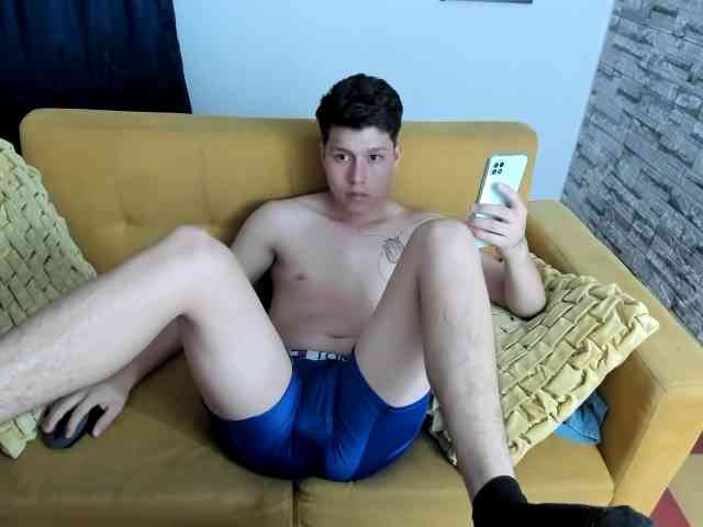 daniel-leon daniel-leon