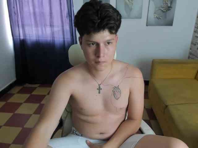 daniel-leon daniel-leon