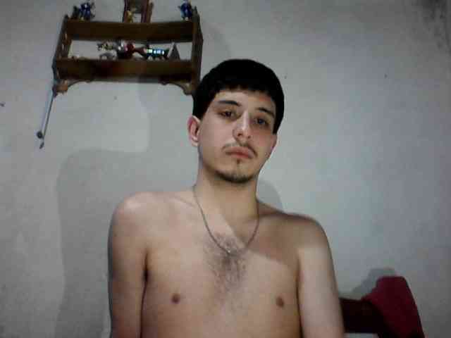 Elvergonn2105 Live Webcam on BongaCams