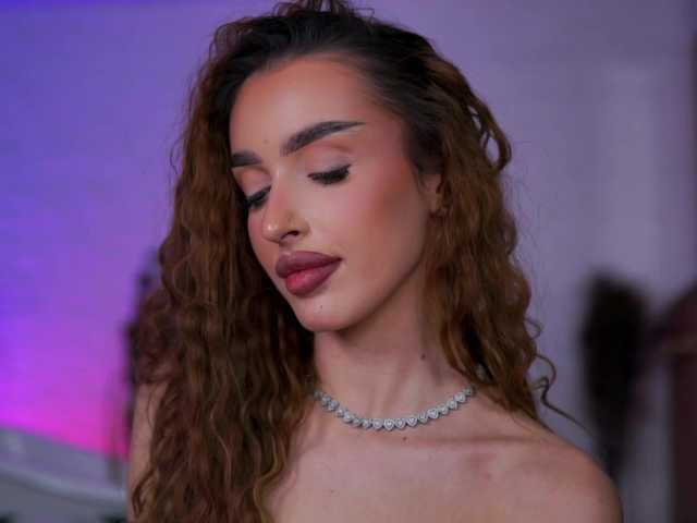 ClaraBenatti – webcam model profile photo