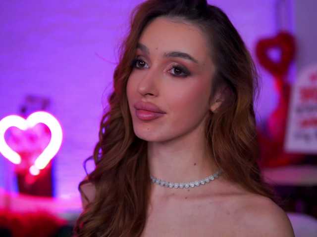 ClaraBenatti's BongaCams show and profile