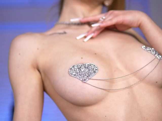 ClaraBenatti's BongaCams show and profile