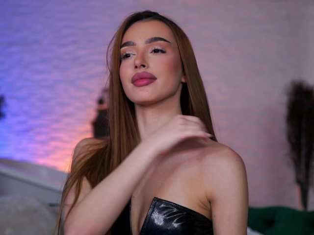 ClaraBenatti's BongaCams show and profile