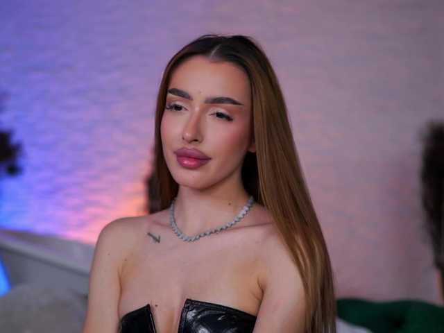 ClaraBenatti's BongaCams show and profile
