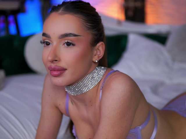 ClaraBenatti's BongaCams show and profile