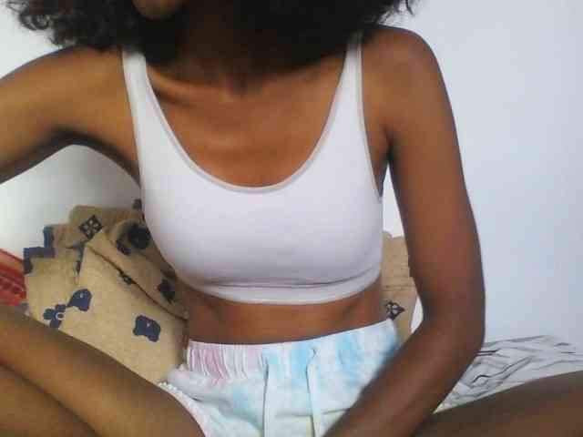 AfricanaQueen webcam