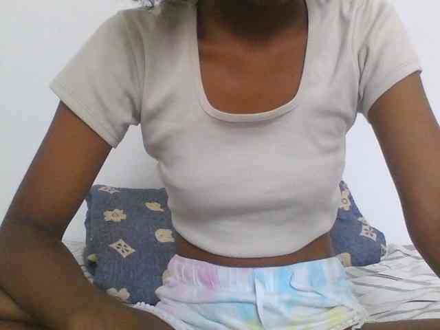 AfricanaQueen webcam