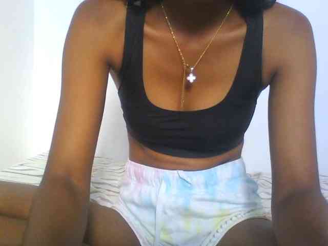 AfricanaQueen webcam