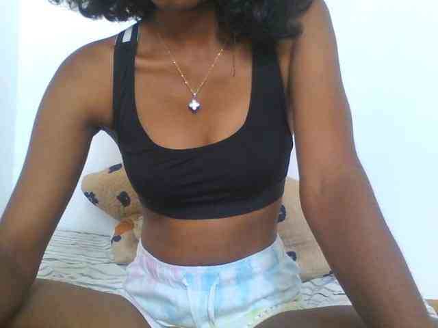 AfricanaQueen webcam