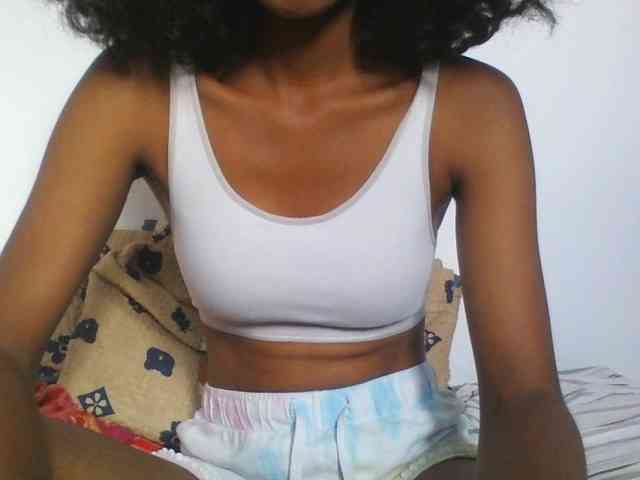 AfricanaQueen webcam