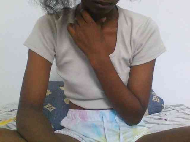 AfricanaQueen webcam