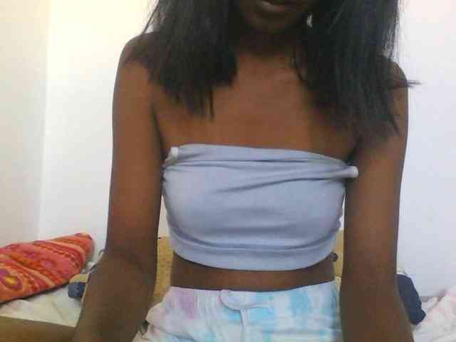 AfricanaQueen webcam