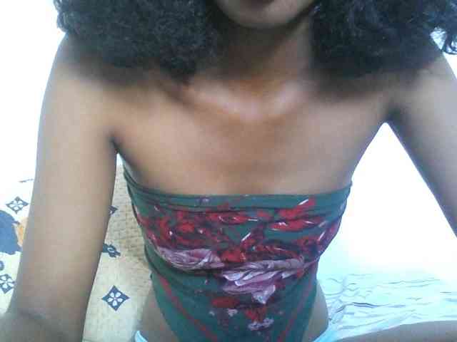 AfricanaQueen webcam