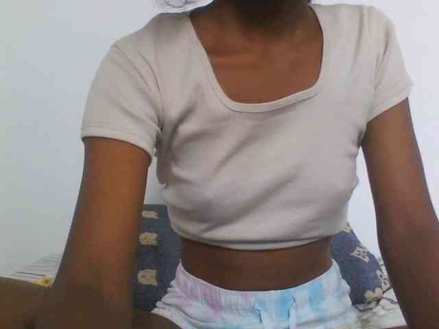 AfricanaQueen webcam