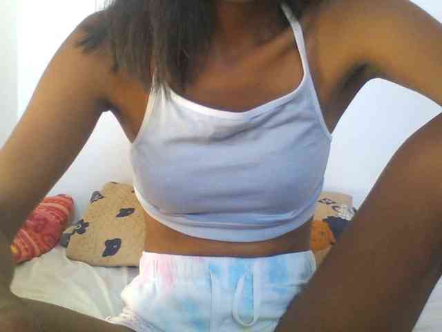 AfricanaQueen webcam