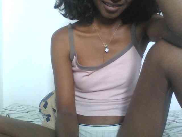 AfricanaQueen webcam