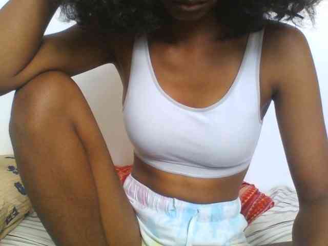 AfricanaQueen webcam